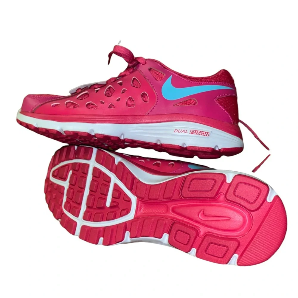 Nike NWT run 2 dual fusion, fitsole, hot pink running sneakers, size 6.5
